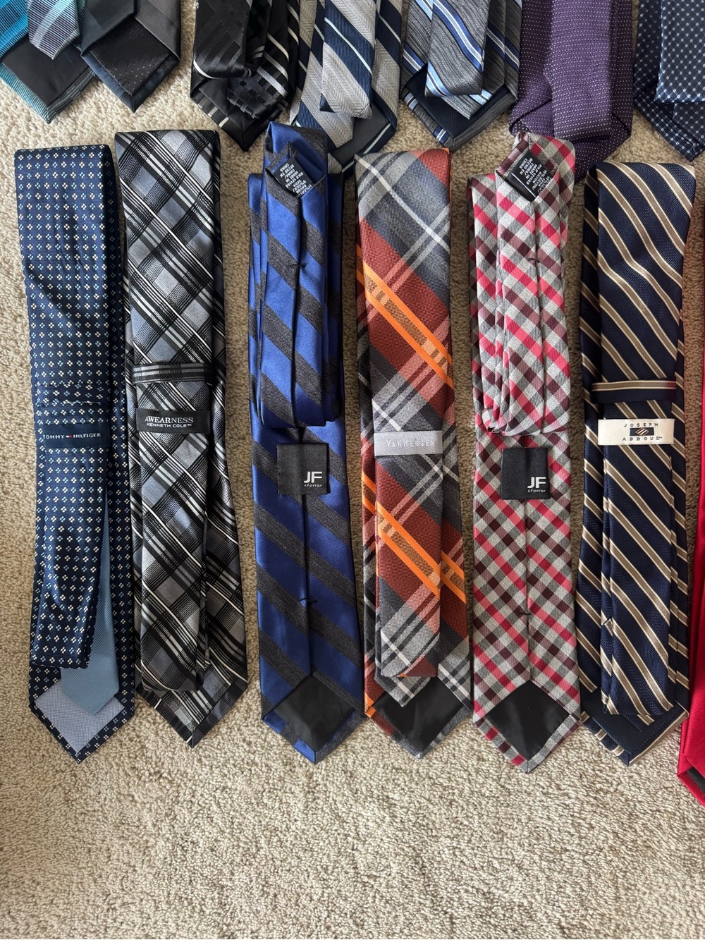 Men’s Dress Tie Lot - 24 Ties - Picture 4 of 9